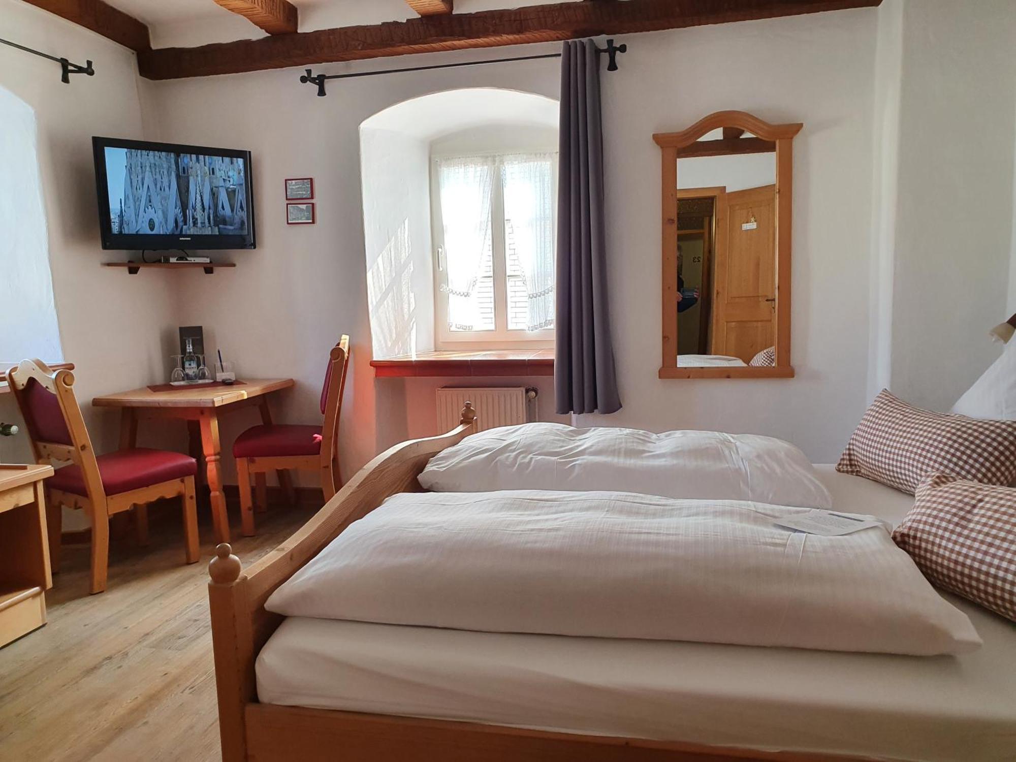 Hotel & Restaurant Huellen Barweiler エクステリア 写真