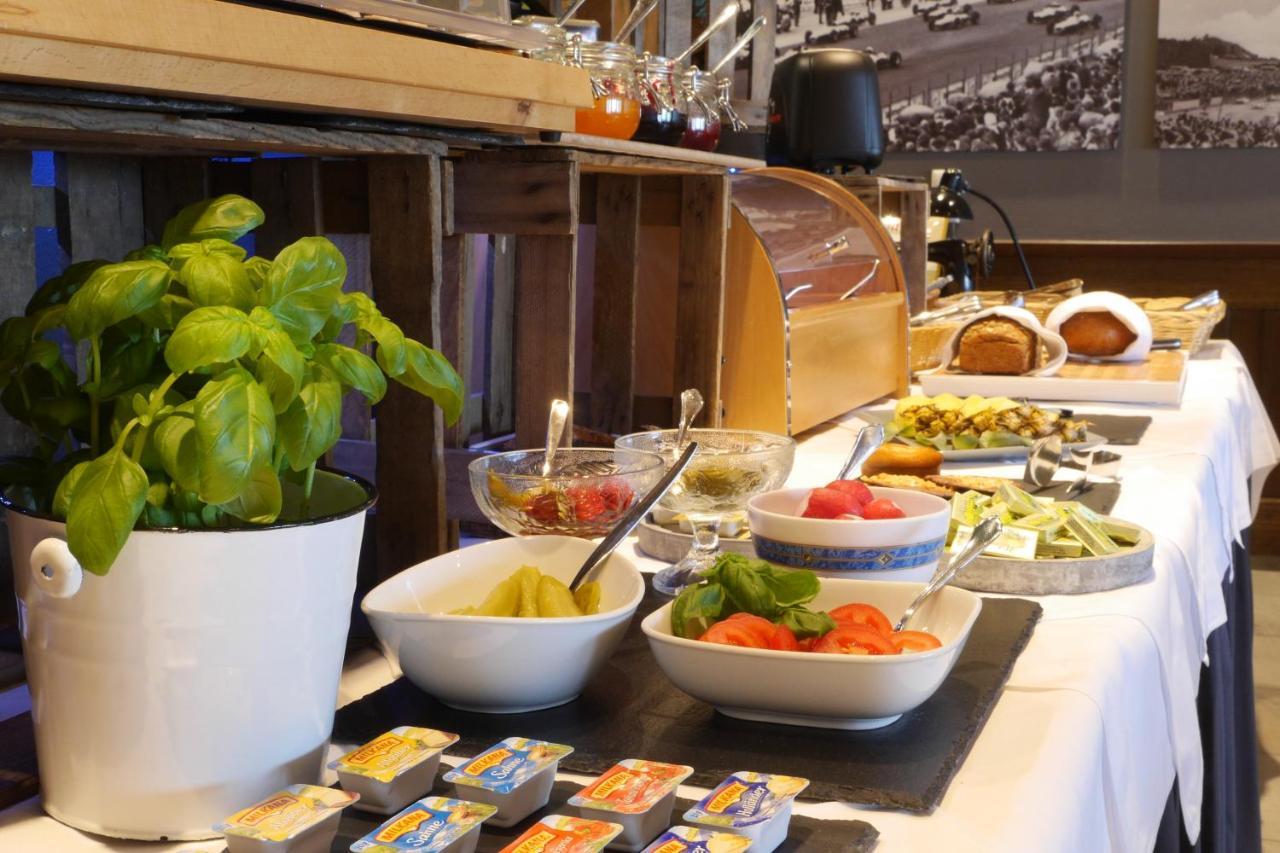 Hotel & Restaurant Huellen Barweiler エクステリア 写真