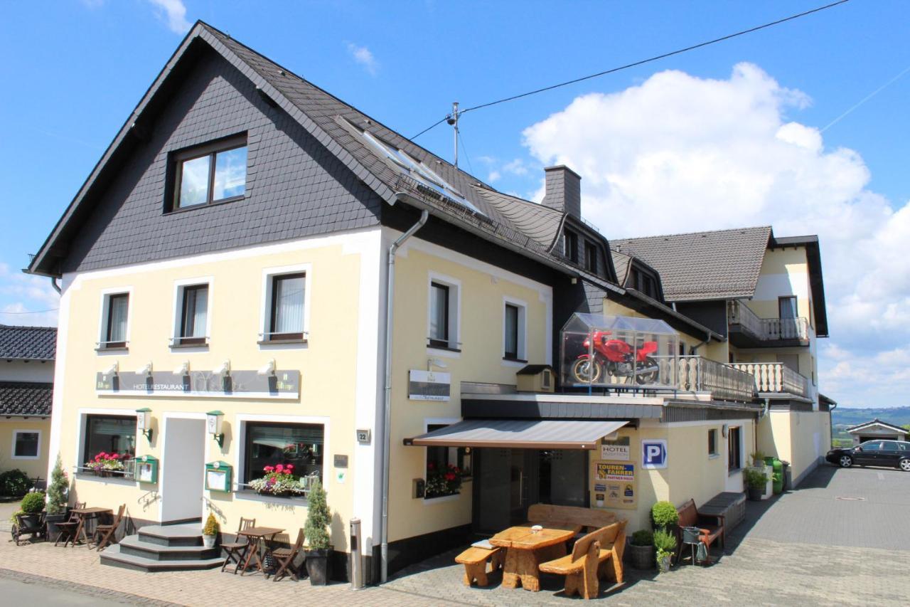 Hotel & Restaurant Huellen Barweiler エクステリア 写真